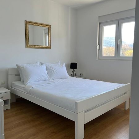 מוסטר Glendale Apartments מראה חיצוני תמונה